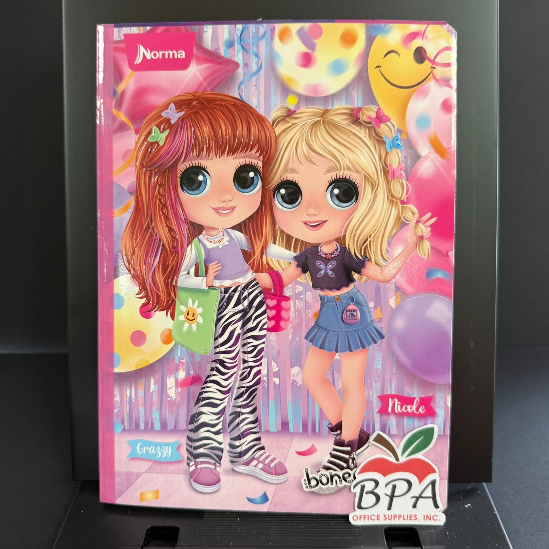 Norma • Libreta grande "Bonequinhas" (Variedad de estilos)