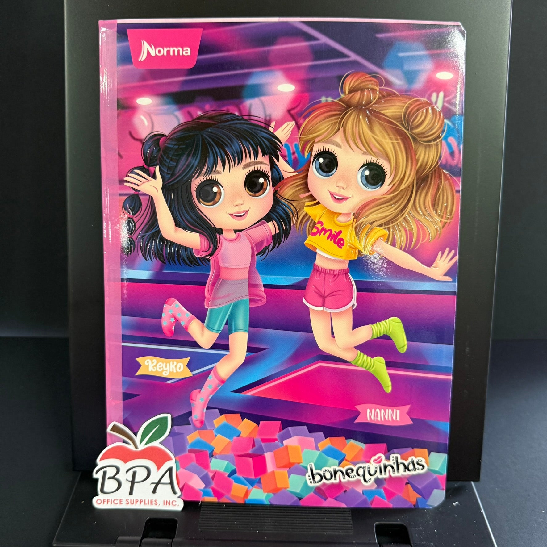 Norma • Libreta grande "Bonequinhas" (Variedad de estilos)